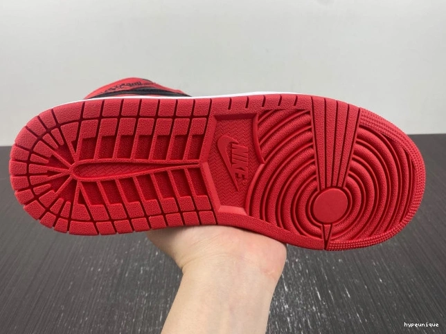 HYPE OG WMNS Satin Jordan FD4810-061 High Air 1 Bred 0728